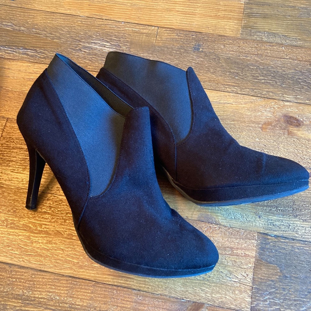 Dexflex woman's 11 heel